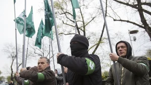 Kwietniowy protest ONR przed Teatrem Powszechnym