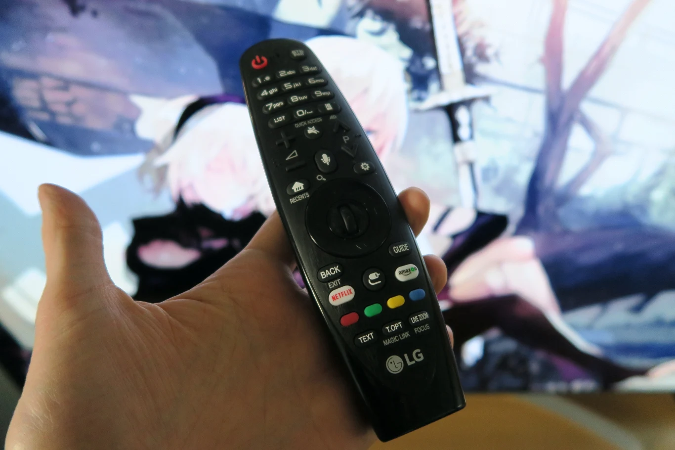 Pilot do OLED-a łączy solidność z funkcjonalnością