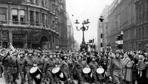 Pierwsza Samodzielna Brygada Spadochronowa podczas defilady w Wielkiej Brytanii