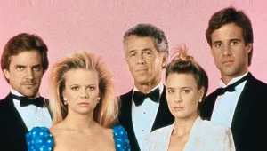 Rodzina Capwellów w 1986 r. Od lewej: Mason (Lane Davies), Eden (Marcy Walker), C.C. (Jed Allan), Kelly (Robin Wright), Ted (Todd McKee) oraz Sophia (Judith McConnell)
