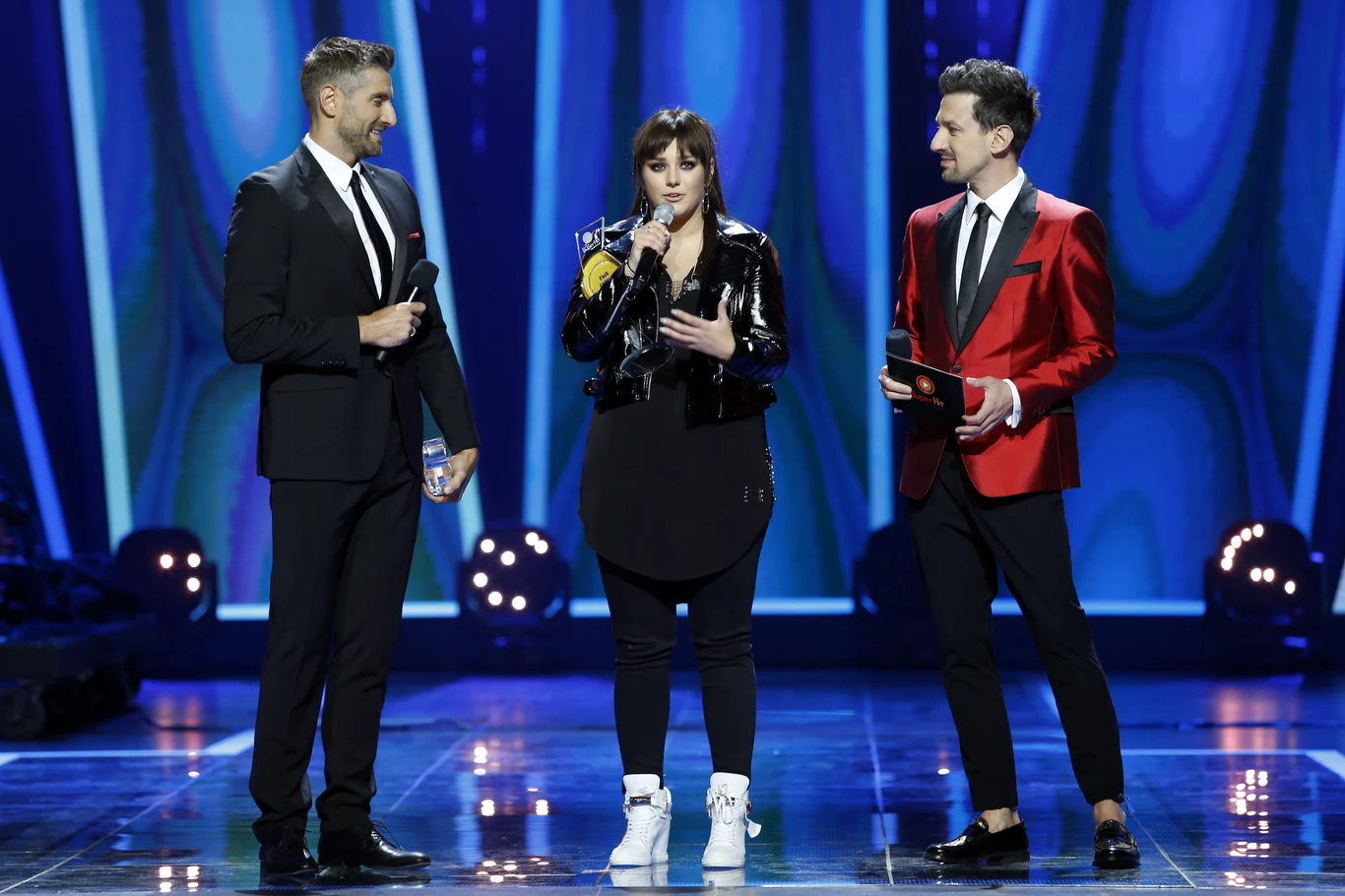 W sobotę 27 maja w Operze Leśnej w Sopocie jubileusz 10-lecia świętowała Ewa Farna. Koncert "Od 10 lat nie jest CICHO" odbył się w ramach Polsat SuperHit Festiwalu W sobotę 27 maja w Operze Leśnej w Sopocie jubileusz 10-lecia świętowała Ewa Farna. Koncert "Od 10 lat nie jest CICHO" odbył się w ramach Polsat SuperHit Festiwalu