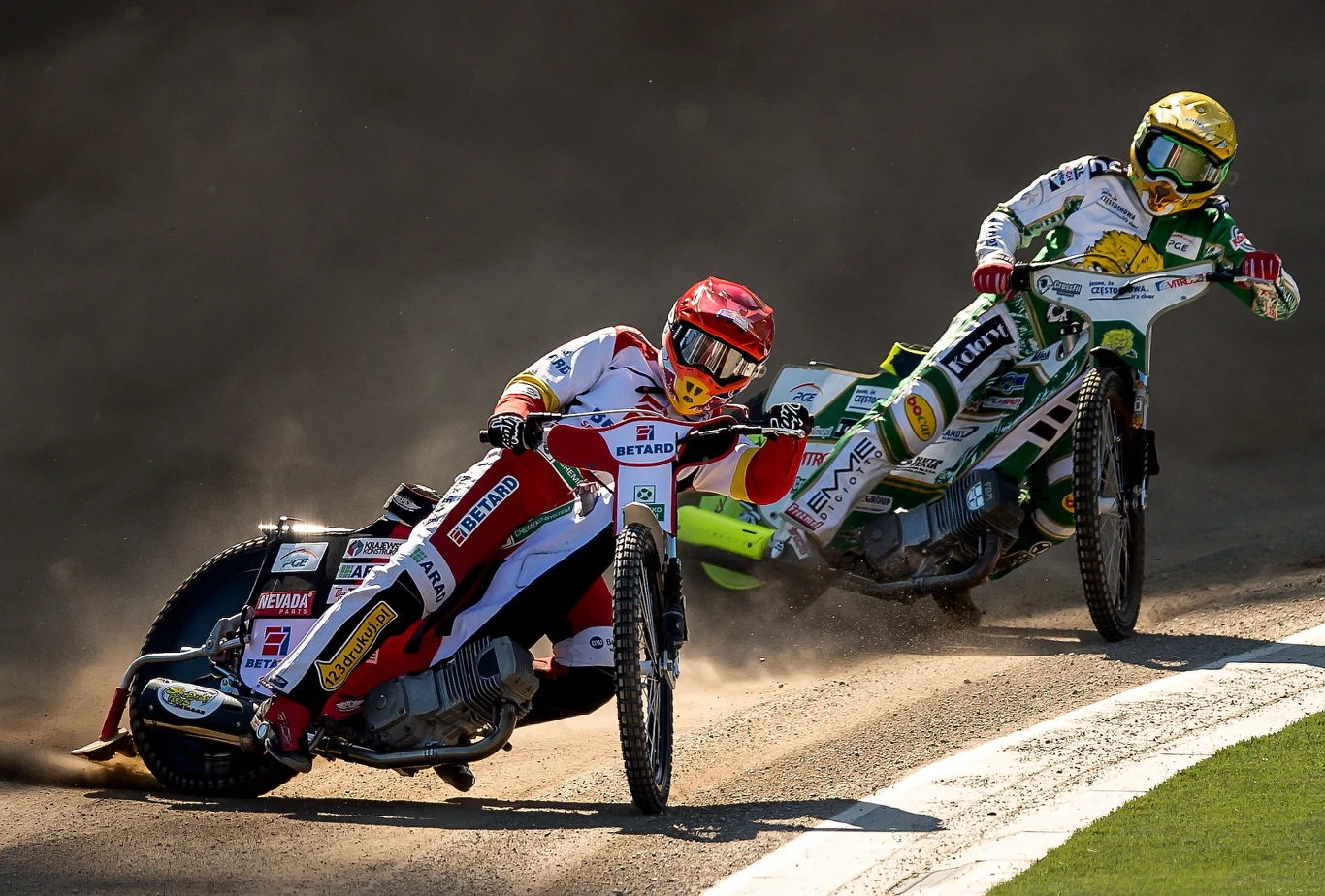 Maciej Janowski (czerwony kask) zdobył dla Betardu Sparty 11 punktów Maciej Janowski (czerwony kask) zdobył dla Betardu Sparty 11 punktów