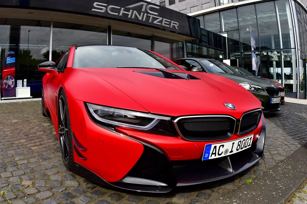 Salon AC Schnizera i BMW i8