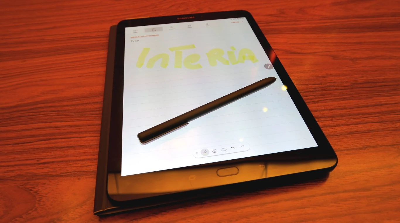 Rysik S-Pen i Samsung Galaxy Tab S3. Duet sprawa się naprawdę nieźle, jeśli ktoś ma talent (my go raczej nie mamy:)