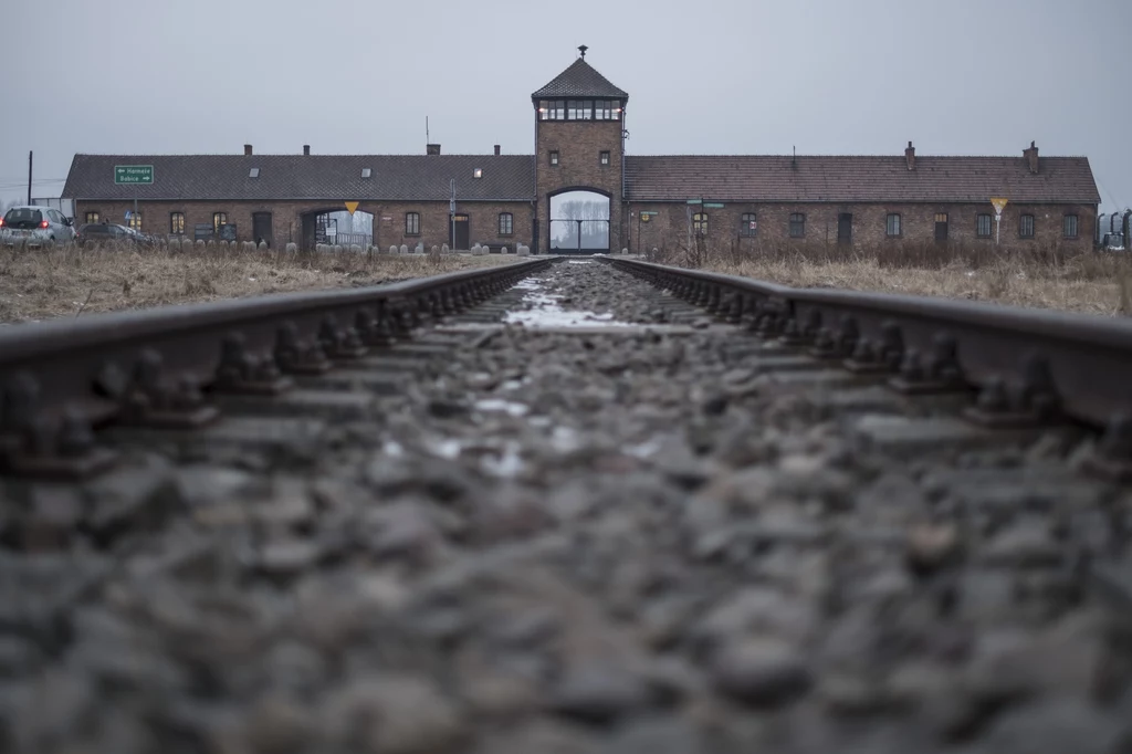 KL Auschwitz-Birkenau KL Auschwitz-Birkenau