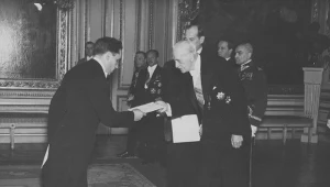 Wręczenie listów uwierzytelniających prezydentowi Ignacemu Mościckiemu przez sowieckiego ambasadora w Polsce Mikołaja Szaronowa na Zamku Królewskim w Warszawie