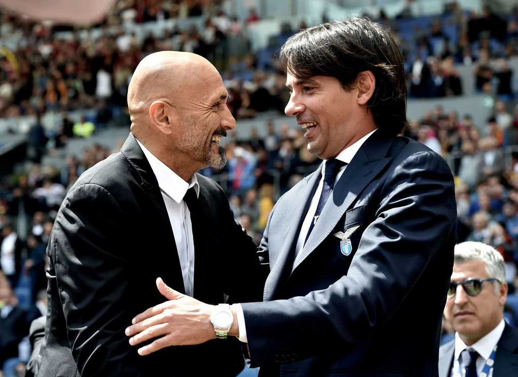 Luciano Spalletti (z lewej) przed meczem z Lazio Rzym