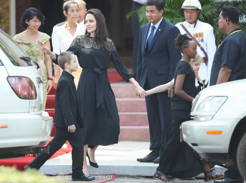 Angelina z dziećmi