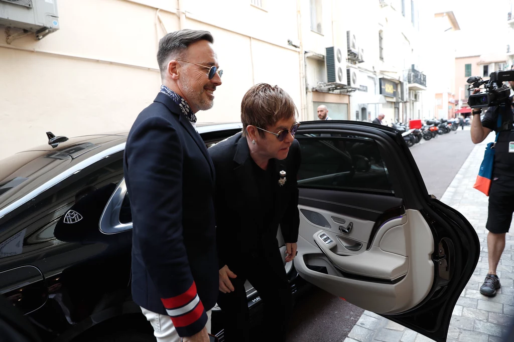 David Furnish i Elton John w Cannes