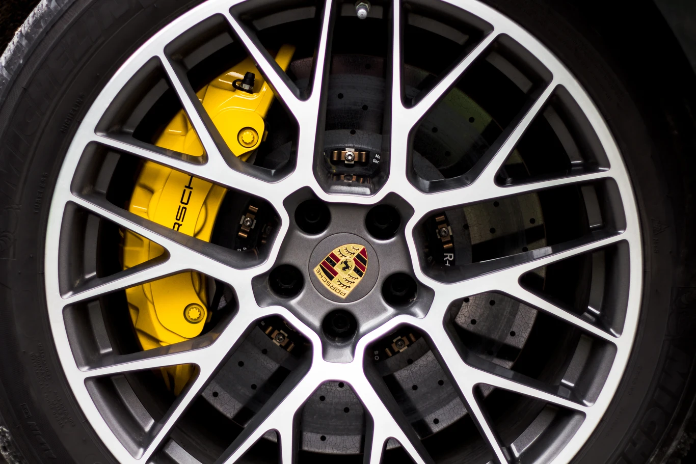 Porsche Macan Turbo Performance