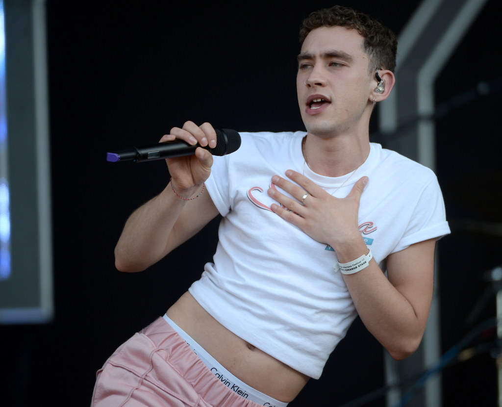 Olly Alexander z Years & Years czarował publiczność swoim zachowaniem