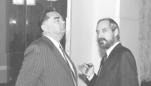 Jan Olszewski i Antoni Macierewicz. Zdjęcie z 1992 roku