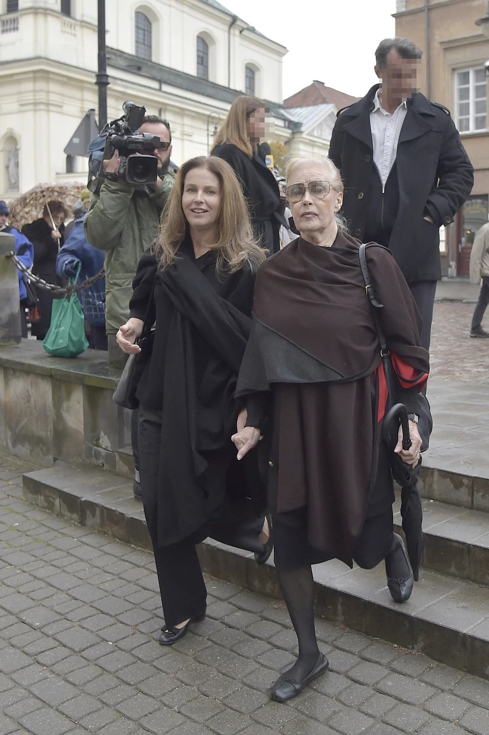 Beata Tyszkiewicz z córką Karoliną Wajdą Beata Tyszkiewicz z córką Karoliną Wajdą