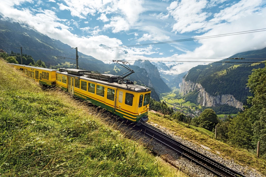 Zębata kolejka na przełęczy Jungfraujoch