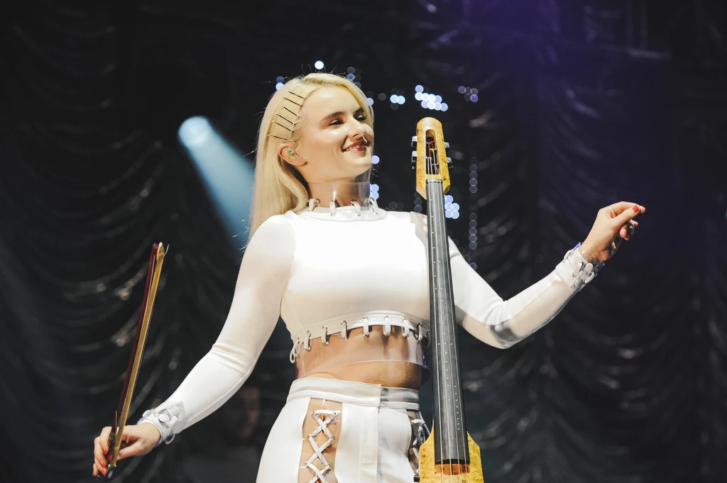 Grace Chatto miała na sobie koszulkę, której napis został usunięty z transmisji