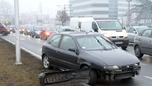 Kierowcy się "dogadują" i drobne szkody likwidują bez informowania ubezpieczalni