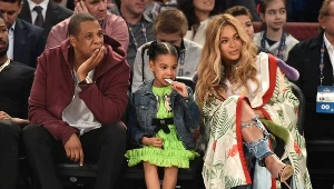 Mała Blue Ivy z rodzicami