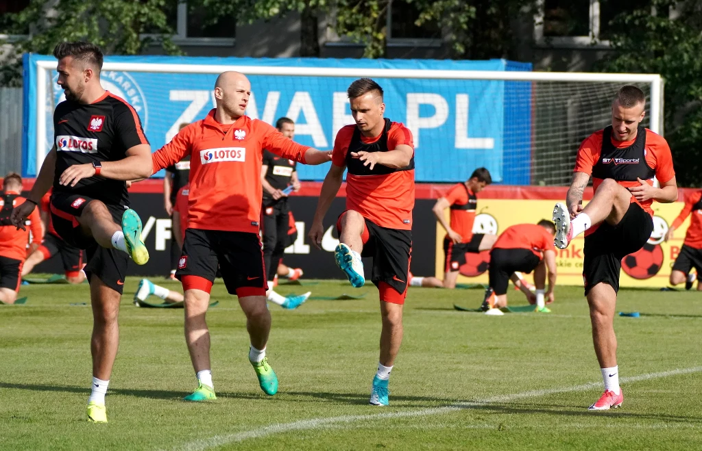 Michał Pazdan (drugi od lewej), podczas treningu kadry Michał Pazdan (drugi od lewej), podczas treningu kadry