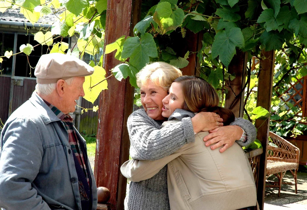 Joanna Koroniewska na planie "M jak miłość" z Teresą Lipowską i Witoldem Pyrkoszem Joanna Koroniewska na planie "M jak miłość" z Teresą Lipowską i Witoldem Pyrkoszem