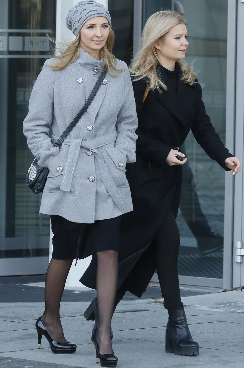 Monika i prowadząca "Rolnik szuka żony", Marta Manowska