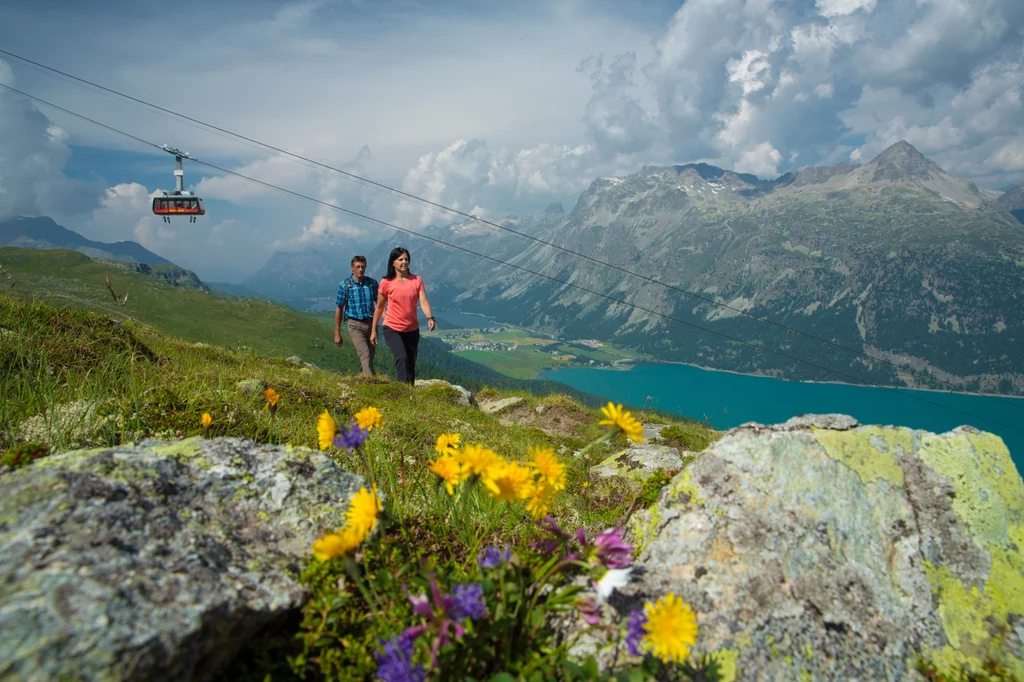 Miłośnicy górskich wędrówek powinni koniecznie odwiedzić St. Moritz