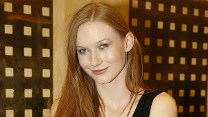 Katarzyna Dąbrowska ma nie tylko talent aktorski, lecz także wspaniały, mocny głos
