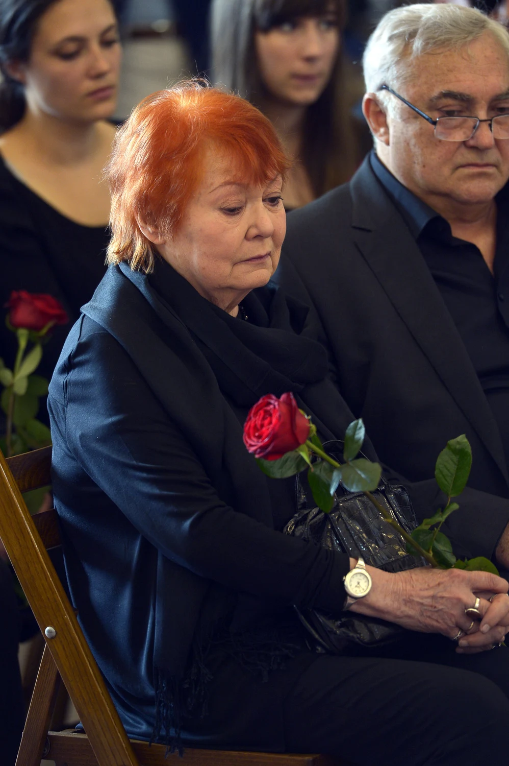 Iga Cembrzyńska i Janusz Kondratiuk na pogrzebie Andrzeja