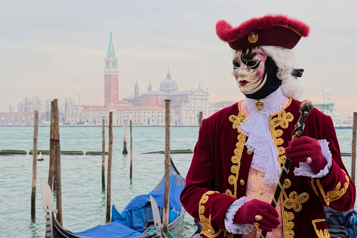 Pamiętniki Casanovy sprzedano Bibliotece Francuskiej za 9 mln dolarów. To największa kwota, jaką kiedykolwiek zapłacono za rękopisy. Pamiętniki Casanovy sprzedano Bibliotece Francuskiej za 9 mln dolarów. To największa kwota, jaką kiedykolwiek zapłacono za rękopisy.