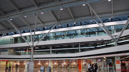 Kiedy najlepiej kupić bilet lotniczy? Zakupy z wyprzedzeniem pozwalają sporo zaoszczędzić.  