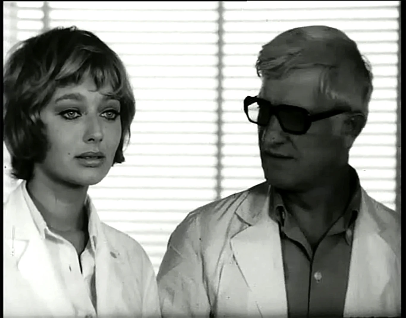 Ewa Szykulska i Józef Nowak w filmie "Hydrozagadka" (1970) Ewa Szykulska i Józef Nowak w filmie "Hydrozagadka" (1970)