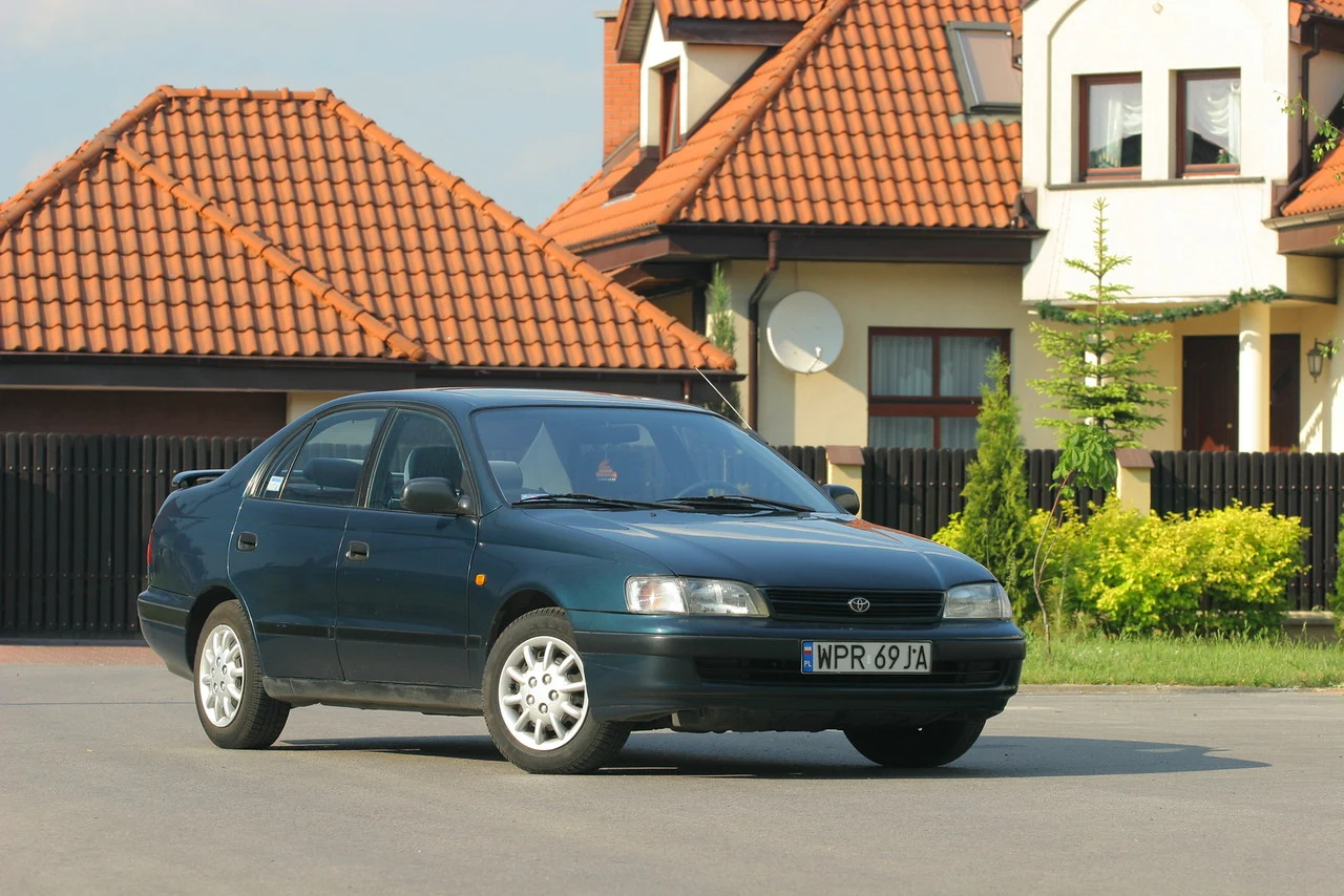 Toyota Carina E (1992-2006) Toyota Carina E (1992-2006)
