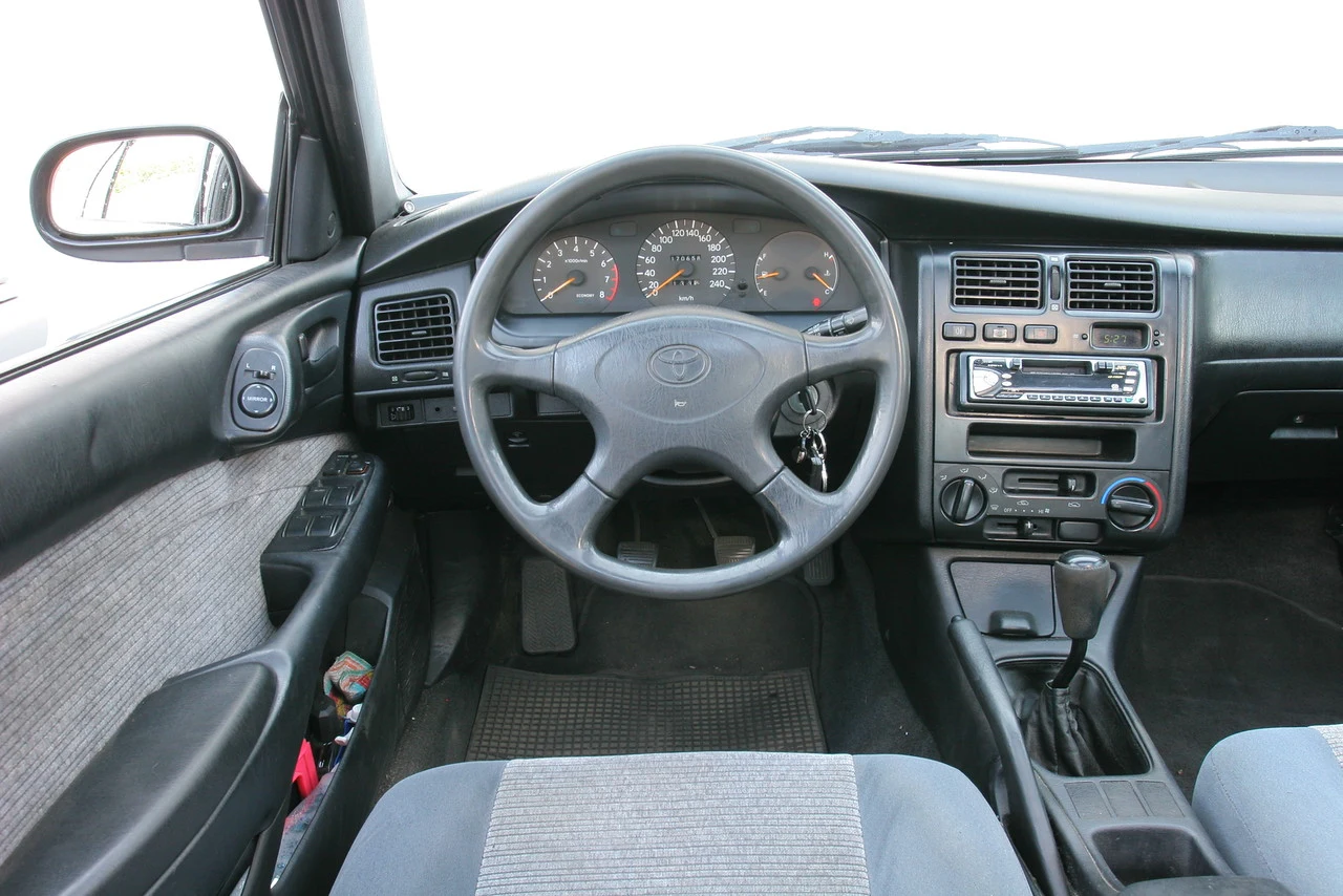 Toyota Carina E (1992-2006) Toyota Carina E (1992-2006)