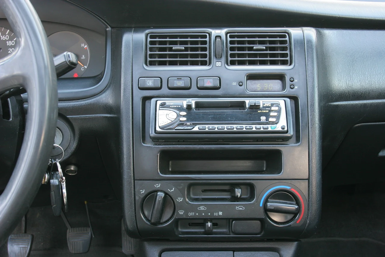 Toyota Carina E (1992-2006) Toyota Carina E (1992-2006)