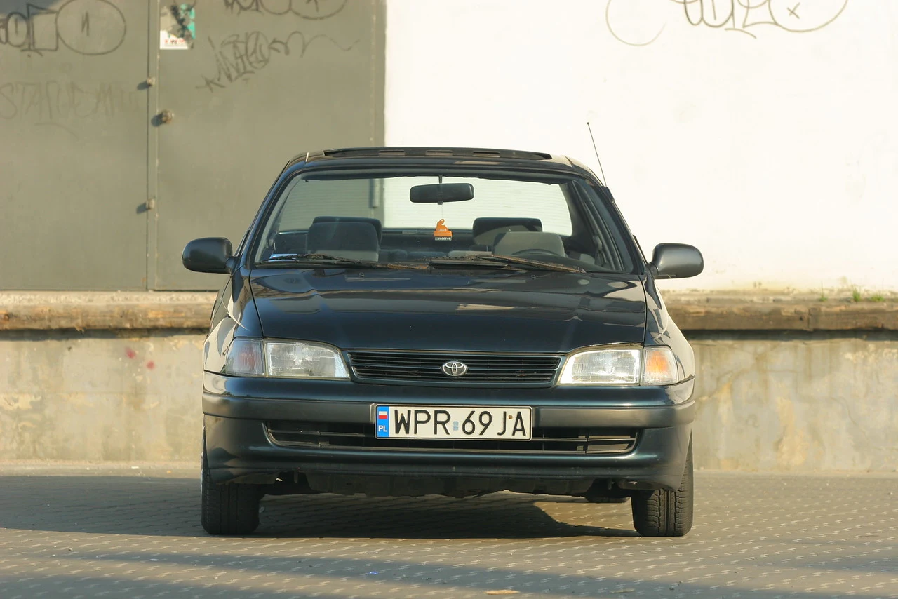 Toyota Carina E (1992-2006) Toyota Carina E (1992-2006)