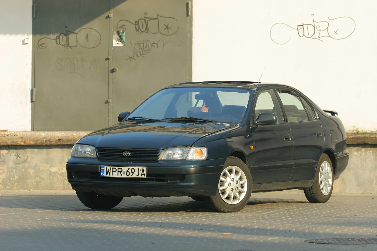 Toyota Carina E (1992-2006) Toyota Carina E (1992-2006)