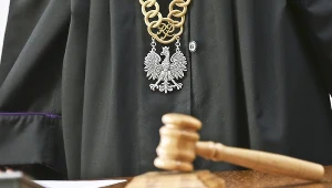 Była to pierwsza rozprawa przed Trybunałem Stanu w III Rzeczpospolitej 