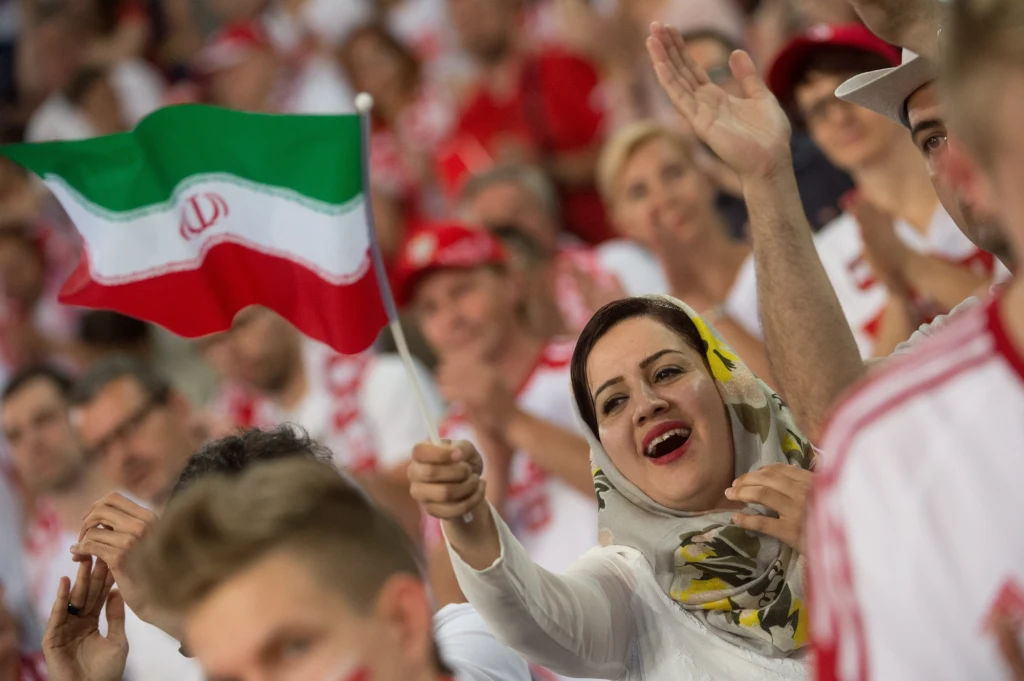 Polacy (czerwone stroje) nie dali szans swoim rywalom