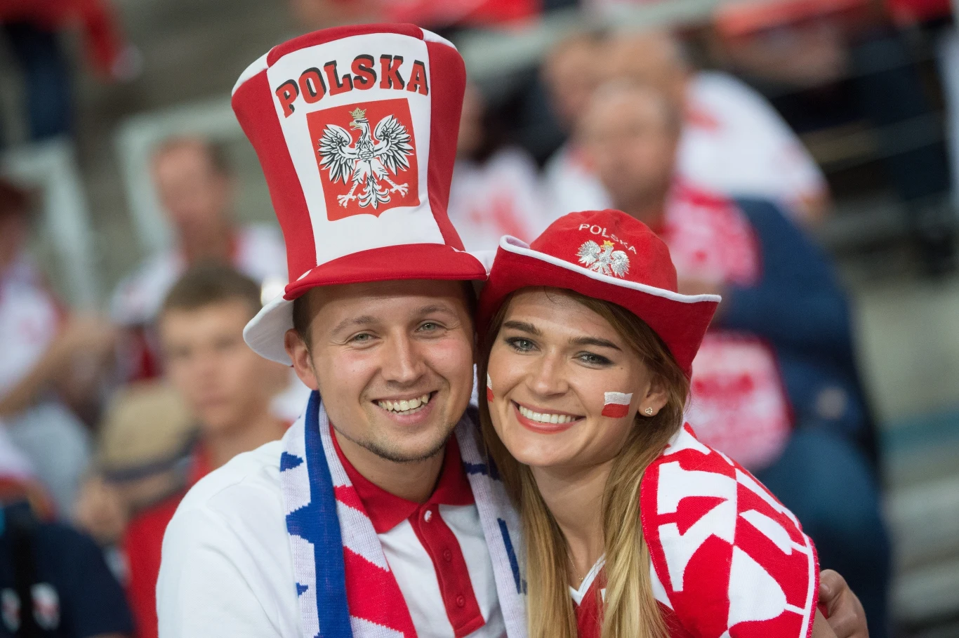 Polacy (czerwone stroje) nie dali szans swoim rywalom