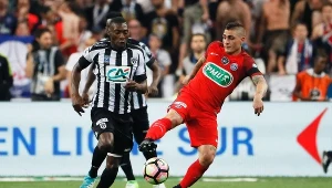 Marco Verratti (z prawej) podczas finałowego Pucharu Francji