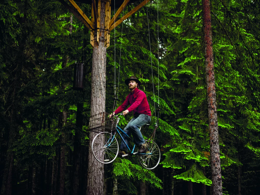 Tytuł: „Cabin Porn. Podróż przez marzenia, lasy i chaty na krańcach świata”. Autorzy: Zach Klein, Steven Leckart, Noah Kalina. Przekład: Ewa Wojtych. Premiera: 24 maja 2017. Wydawnictwo Smak Słowa