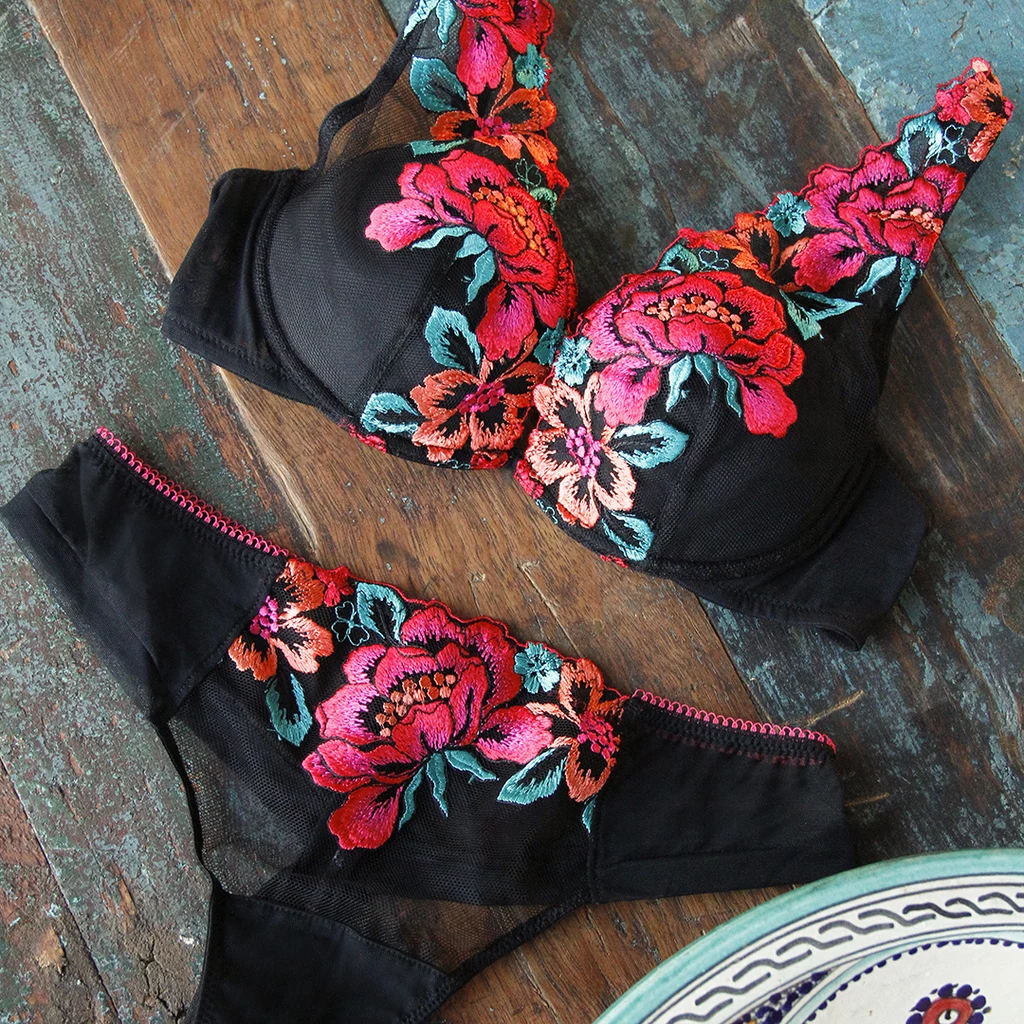 Summer in Sicily, Intimissimi