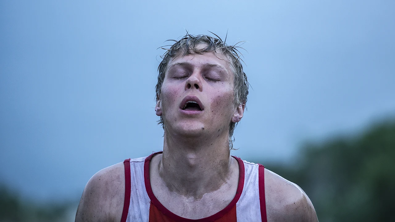 Gierszał dopuszcza ewentualność, że w przyszłości wystartuje w prawdziwych zawodach triathlonowych. "Na pewno potrzebowałbym więcej czasu na przygotowanie - myślę, że minimum rok musiałbym ćwiczyć. Zostanę przy pływaniu. Cieszę się, że przy okazji tego filmu podszkoliłem się w tej dyscyplinie" - stwierdził.