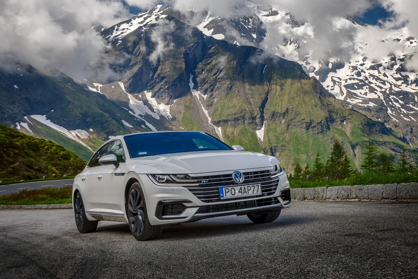Volkswagen Arteon w Alpach