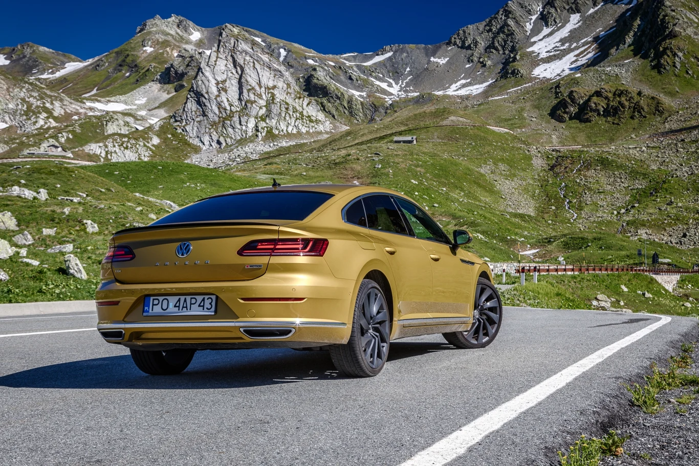 Volkswagen Arteon w Alpach