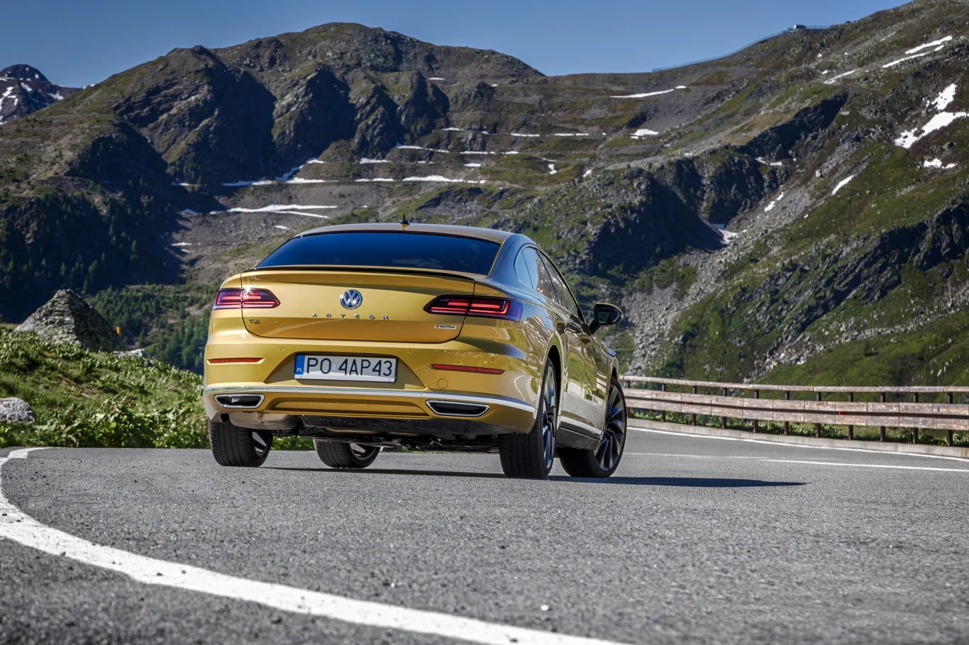 Volkswagen Arteon w Alpach