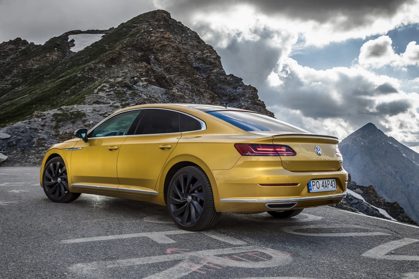 Volkswagen Arteon w Alpach