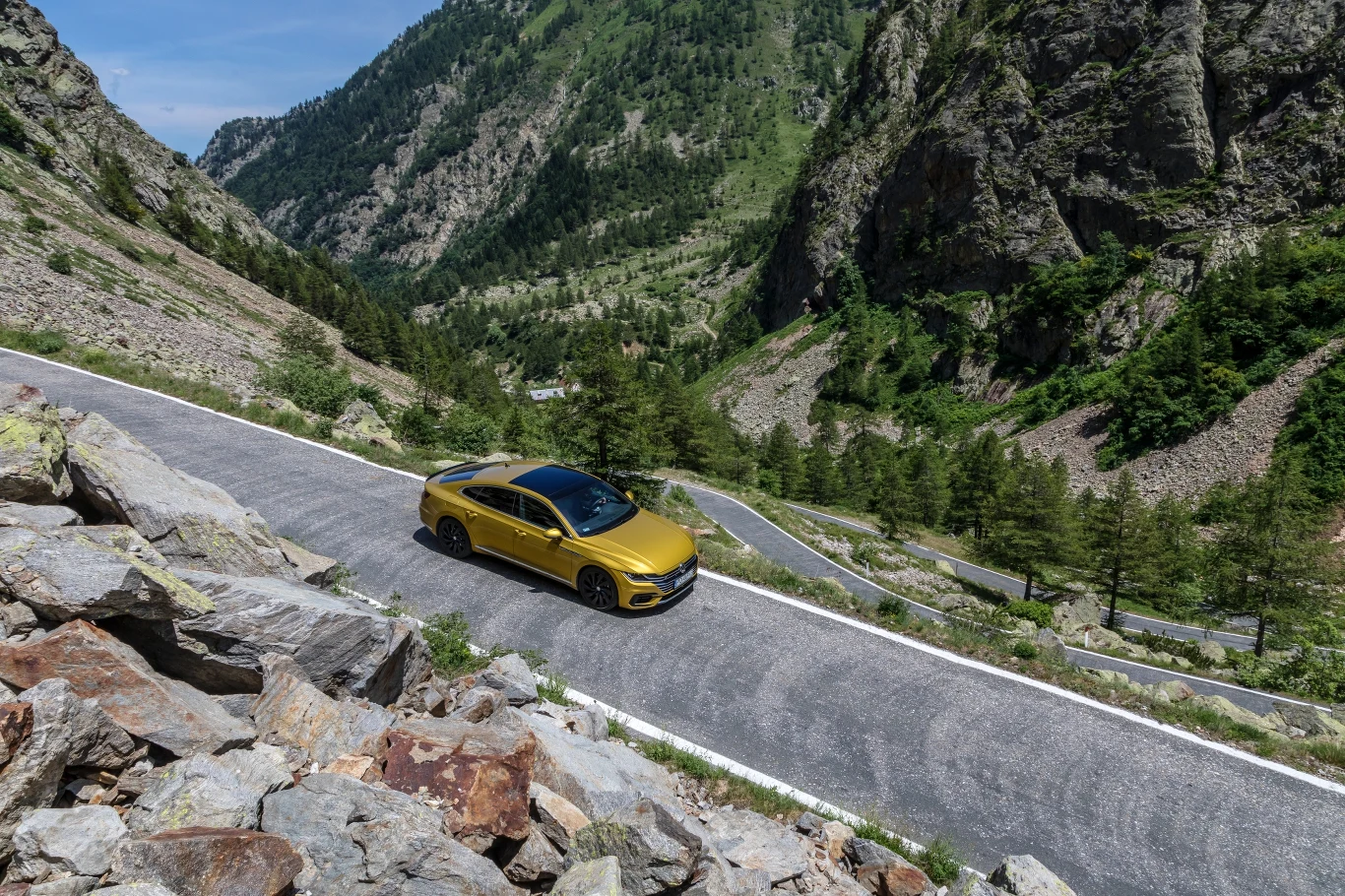 Volkswagen Arteon w Alpach