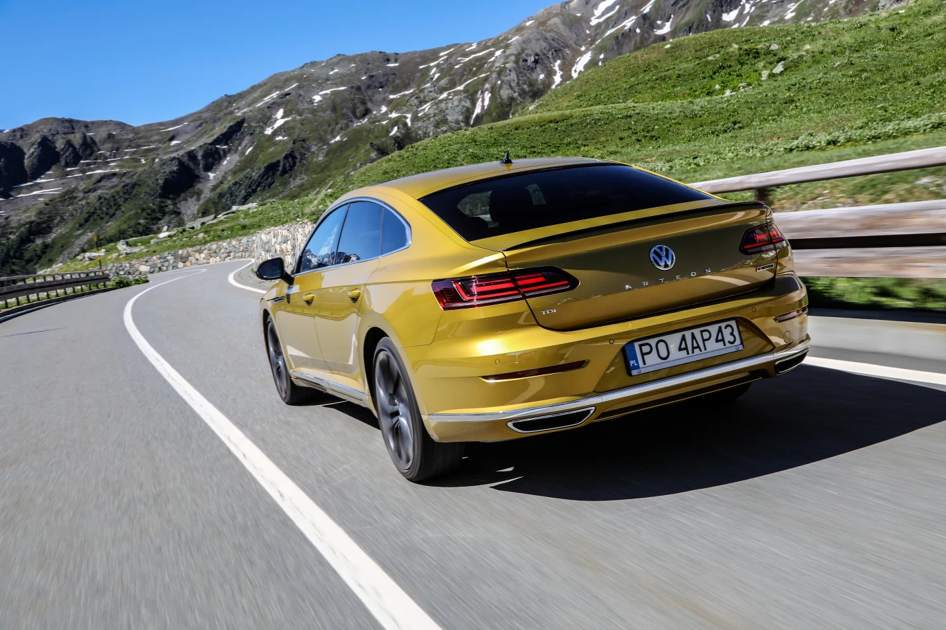 Volkswagen Arteon w Alpach