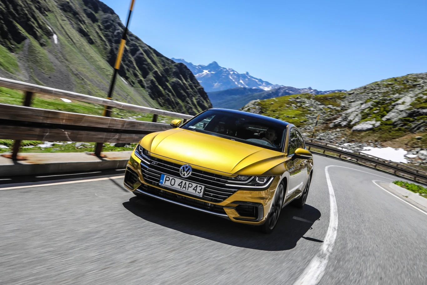 Volkswagen Arteon w Alpach