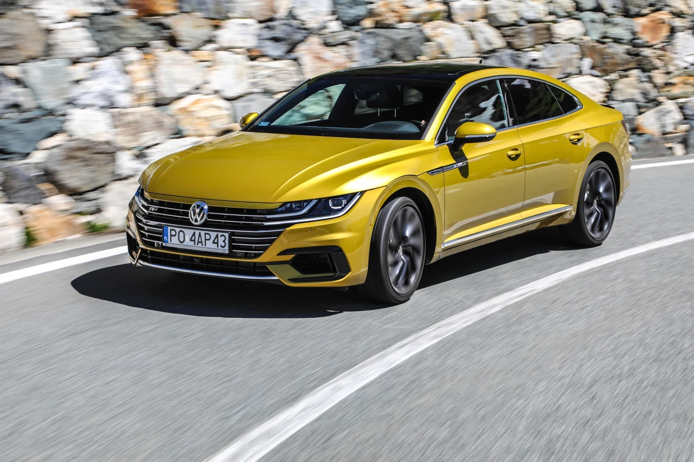 Volkswagen Arteon w Alpach